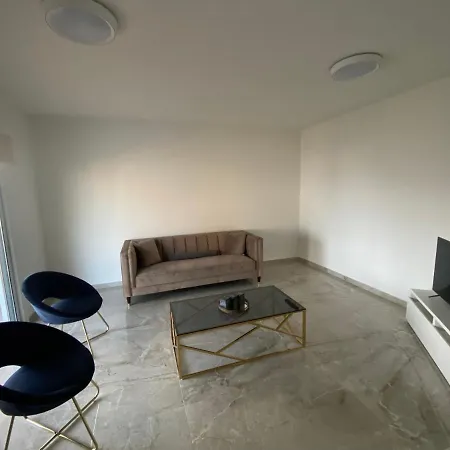 Διαμέρισμα Renovated 2 Bedroom Flat, 100M From Sea, Sea View