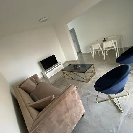 Διαμέρισμα Renovated 2 Bedroom Flat, 100M From Sea, Sea View *