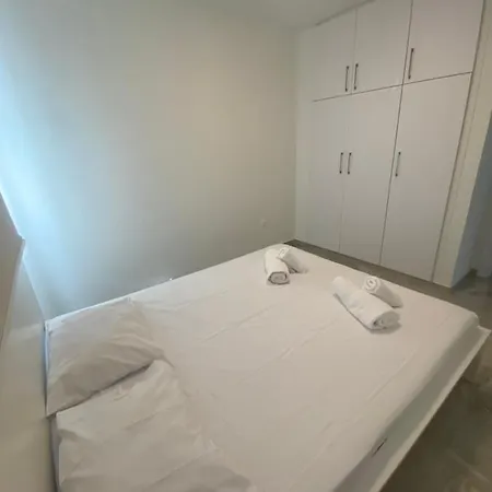 דירה Renovated 2 Bedroom Flat, 100M From Sea, Sea View לימסול